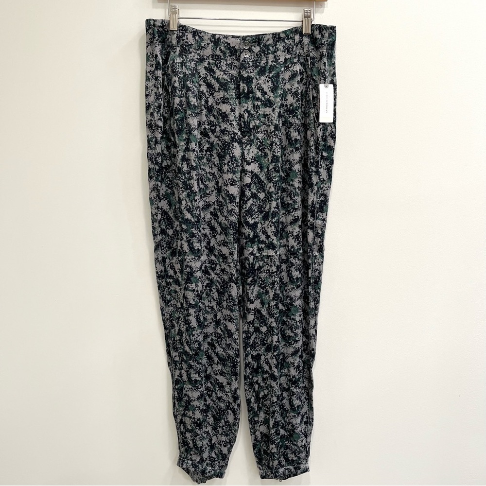 Anthropologie Diandra Pleated Satin Joggers in Green Motif size 8 tall